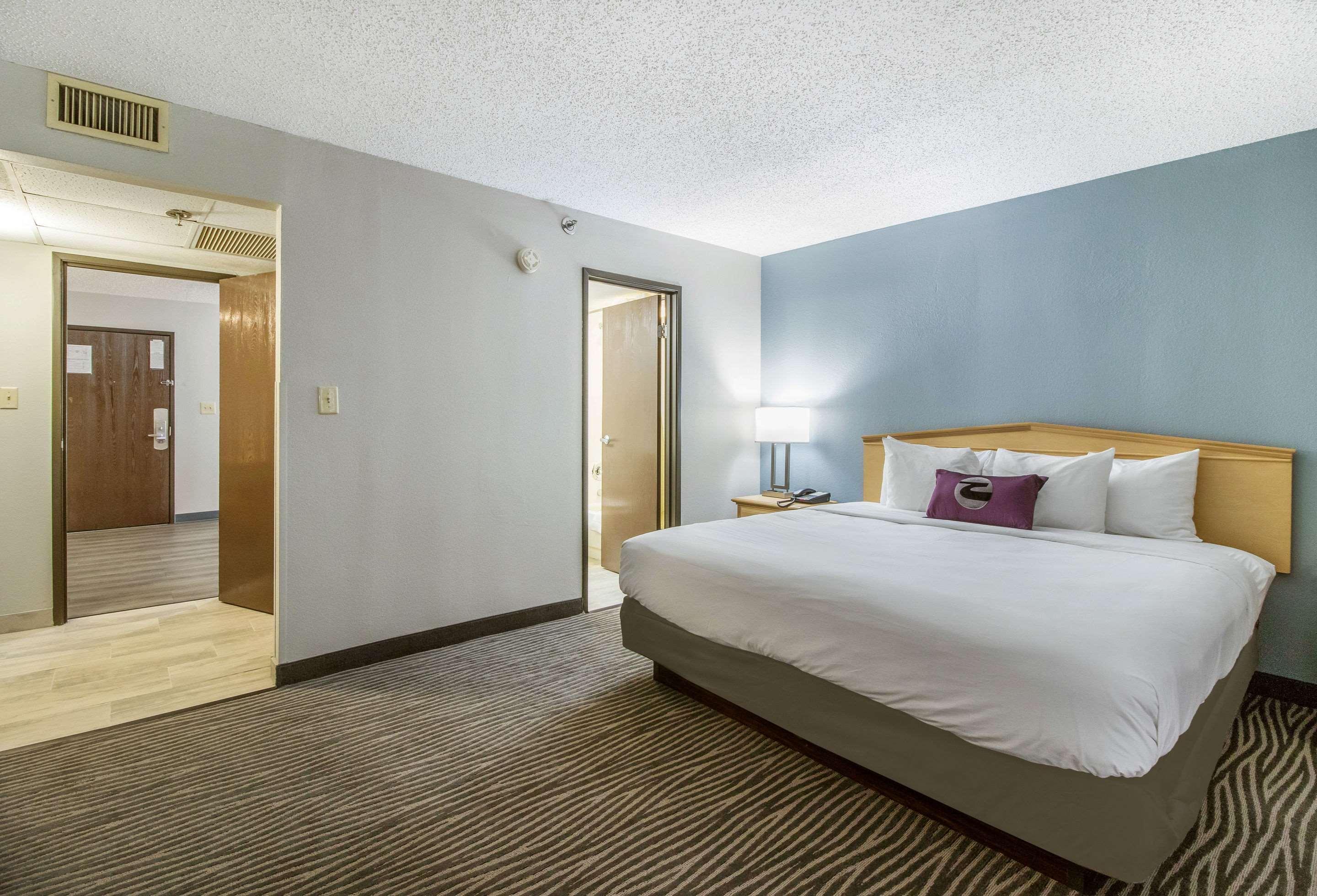 Clarion Hotel Jackson Northwest Екстериор снимка
