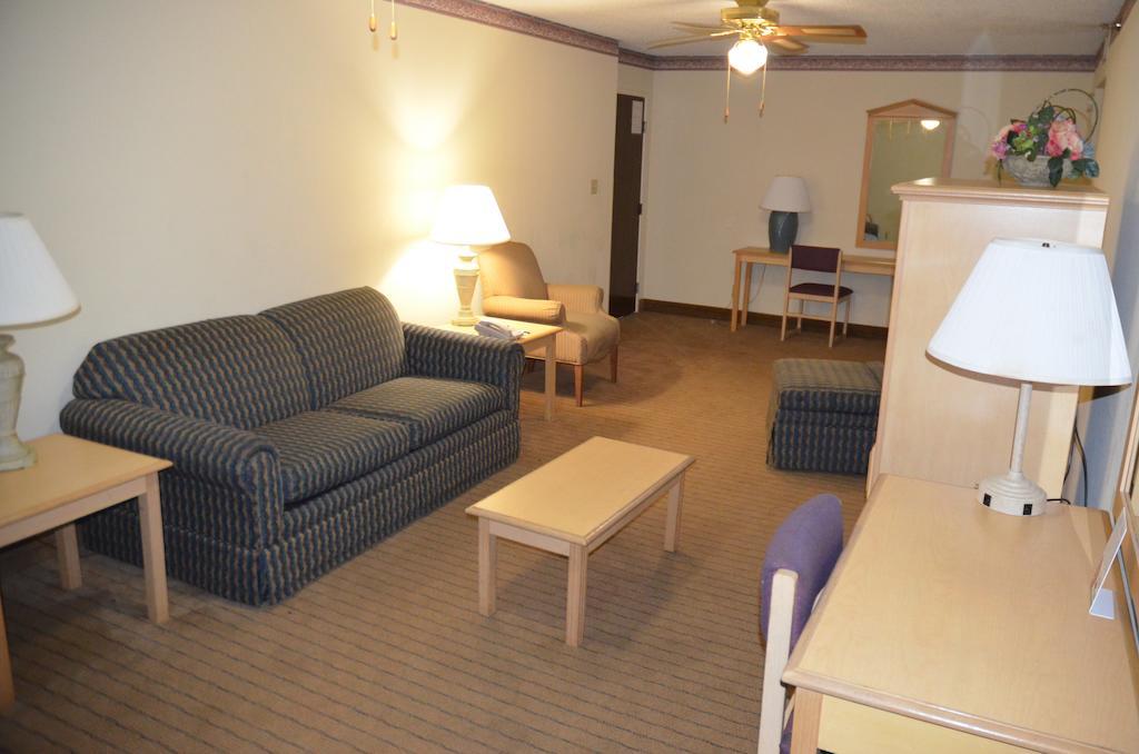 Clarion Hotel Jackson Northwest Екстериор снимка