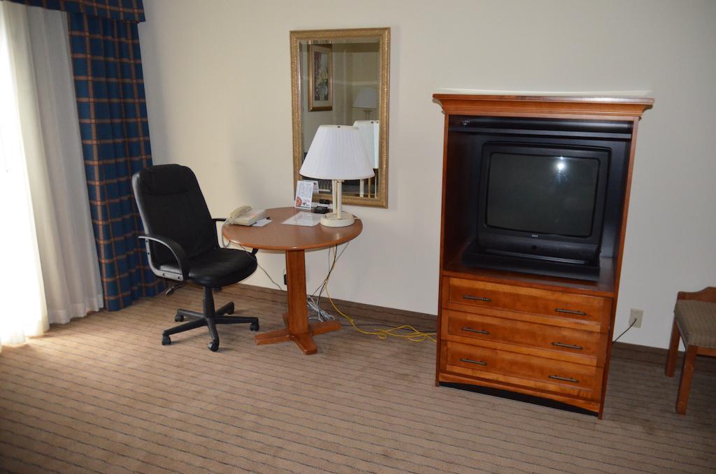 Clarion Hotel Jackson Northwest Екстериор снимка