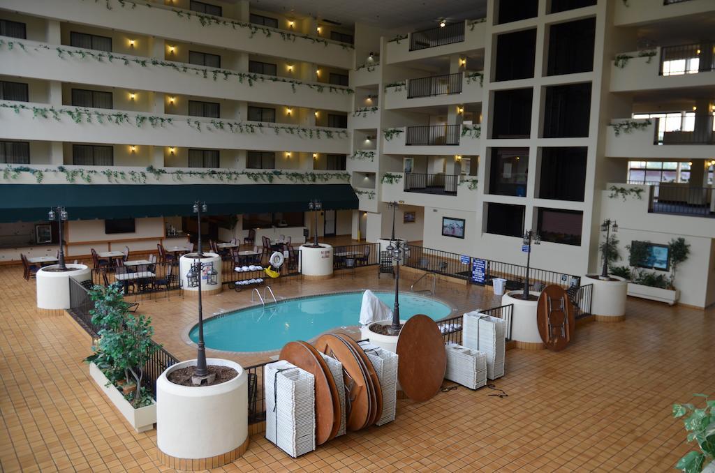 Clarion Hotel Jackson Northwest Екстериор снимка