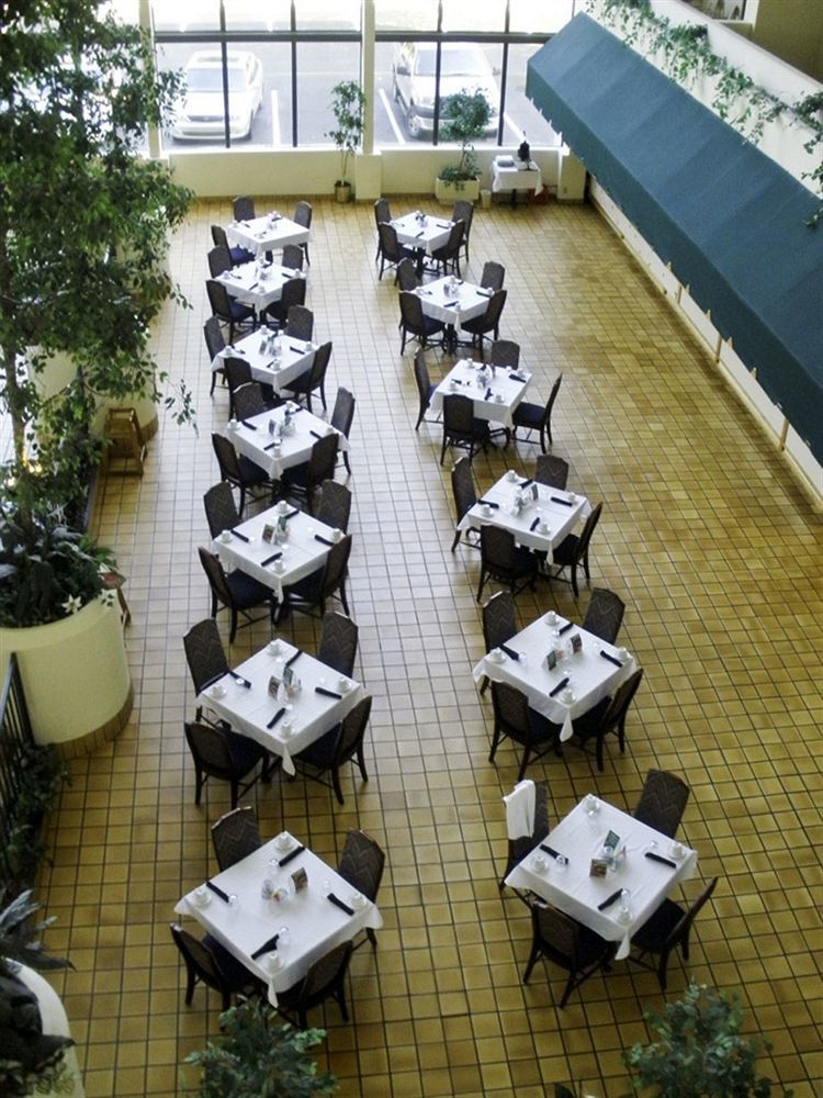 Clarion Hotel Jackson Northwest Ресторант снимка